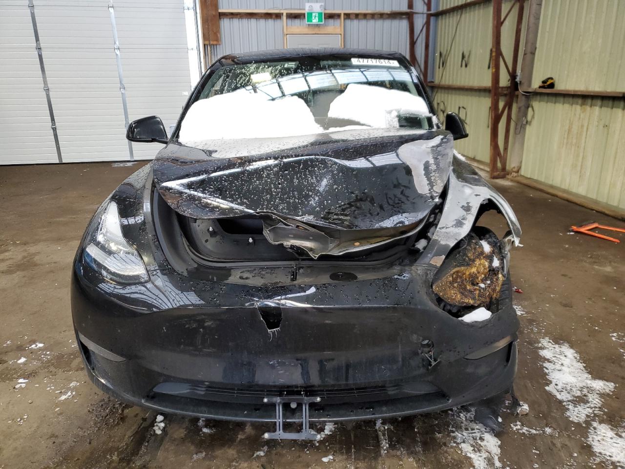 7SAYGDEE7NF375325 2022 Tesla Model Y