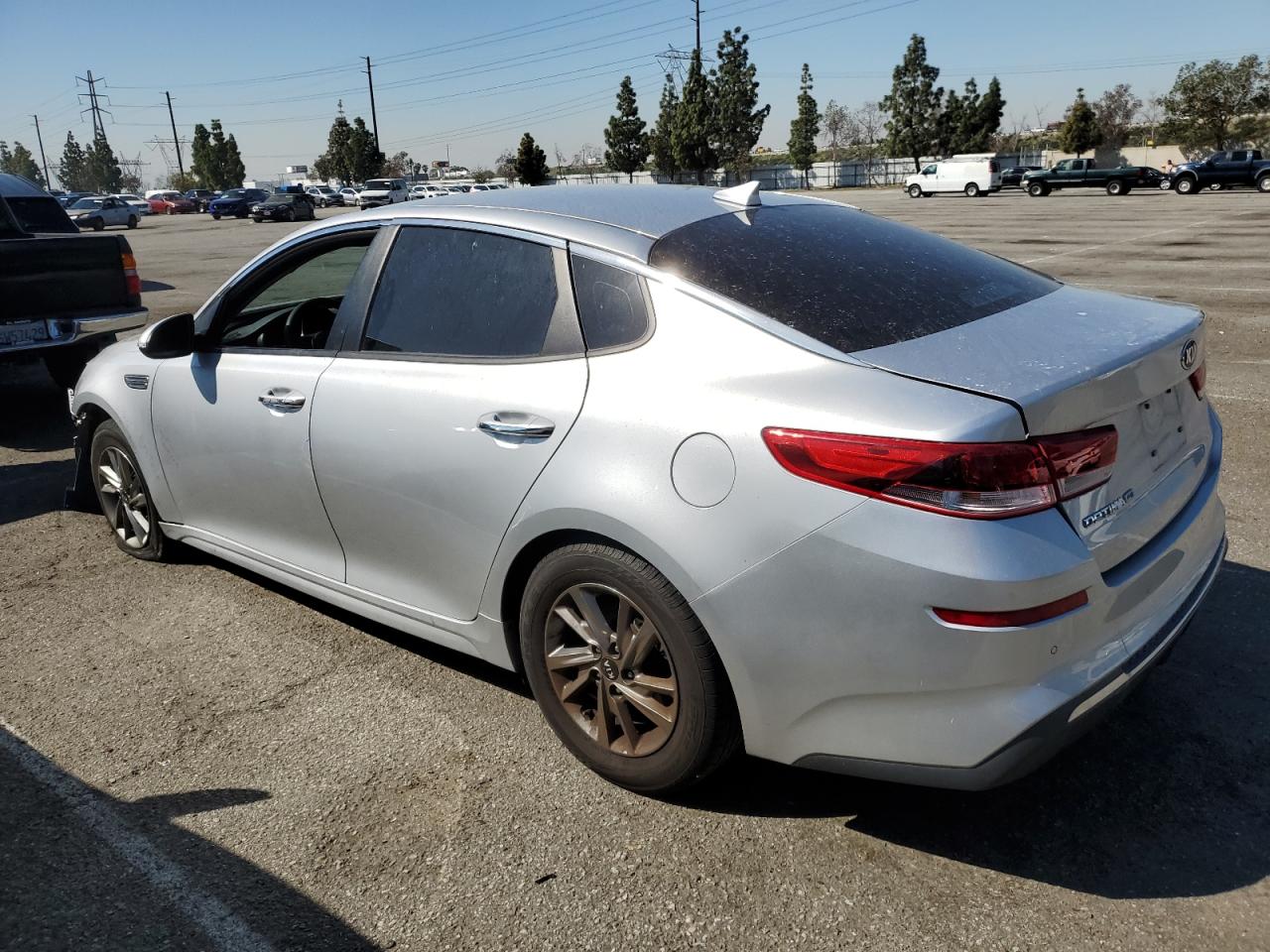 2019 Kia Optima Lx vin: 5XXGT4L31KG343114