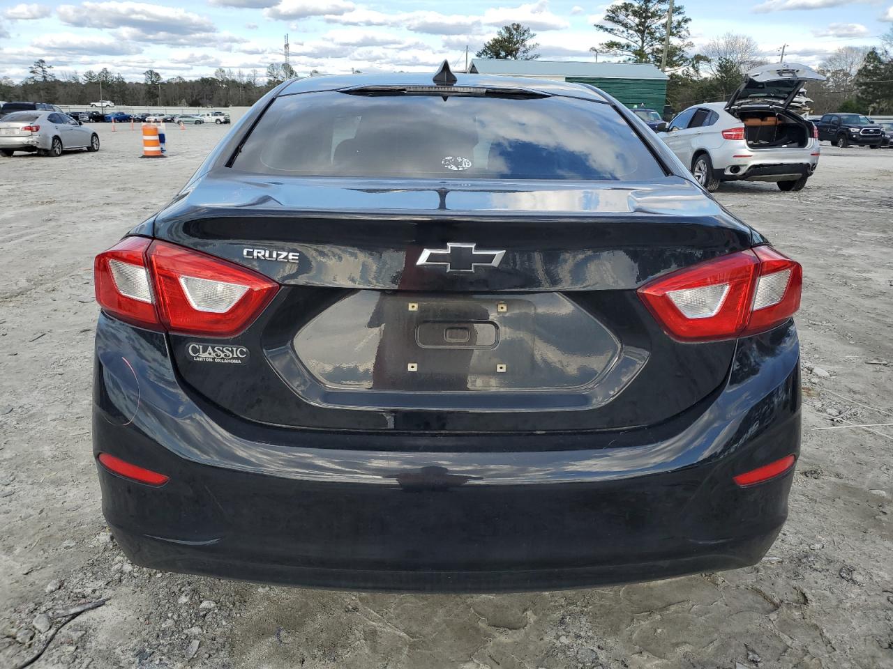 1G1BC5SM7J7216166 2018 Chevrolet Cruze Ls