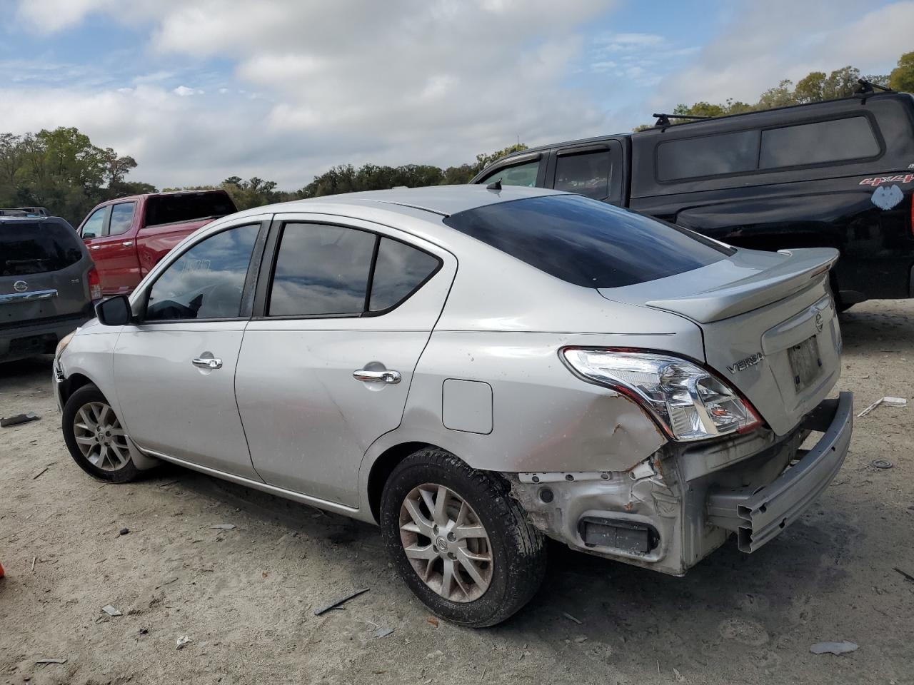 3N1CN7AP9FL877605 2015 Nissan Versa S