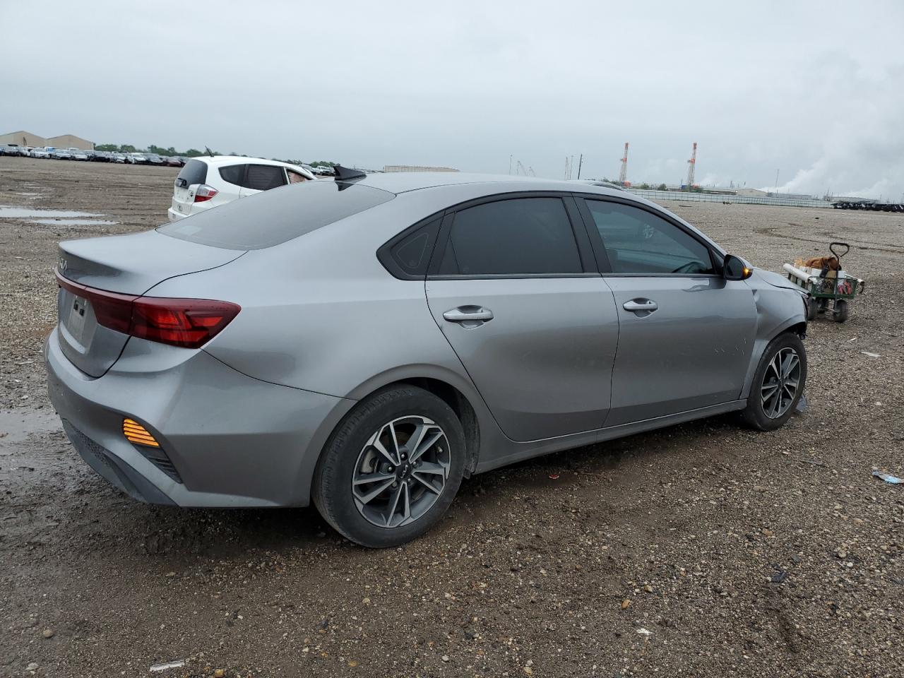 2023 Kia Forte Lx vin: 3KPF24AD2PE635316