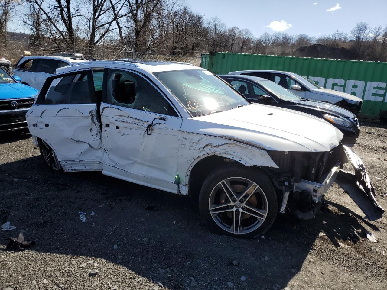 WA1A4AFY7J2147976 2018 Audi Sq5 Premium Plus