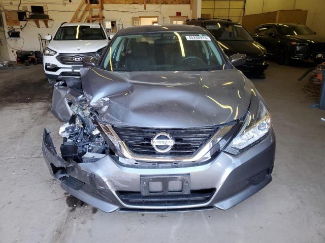 2017 Nissan Altima - Image 5