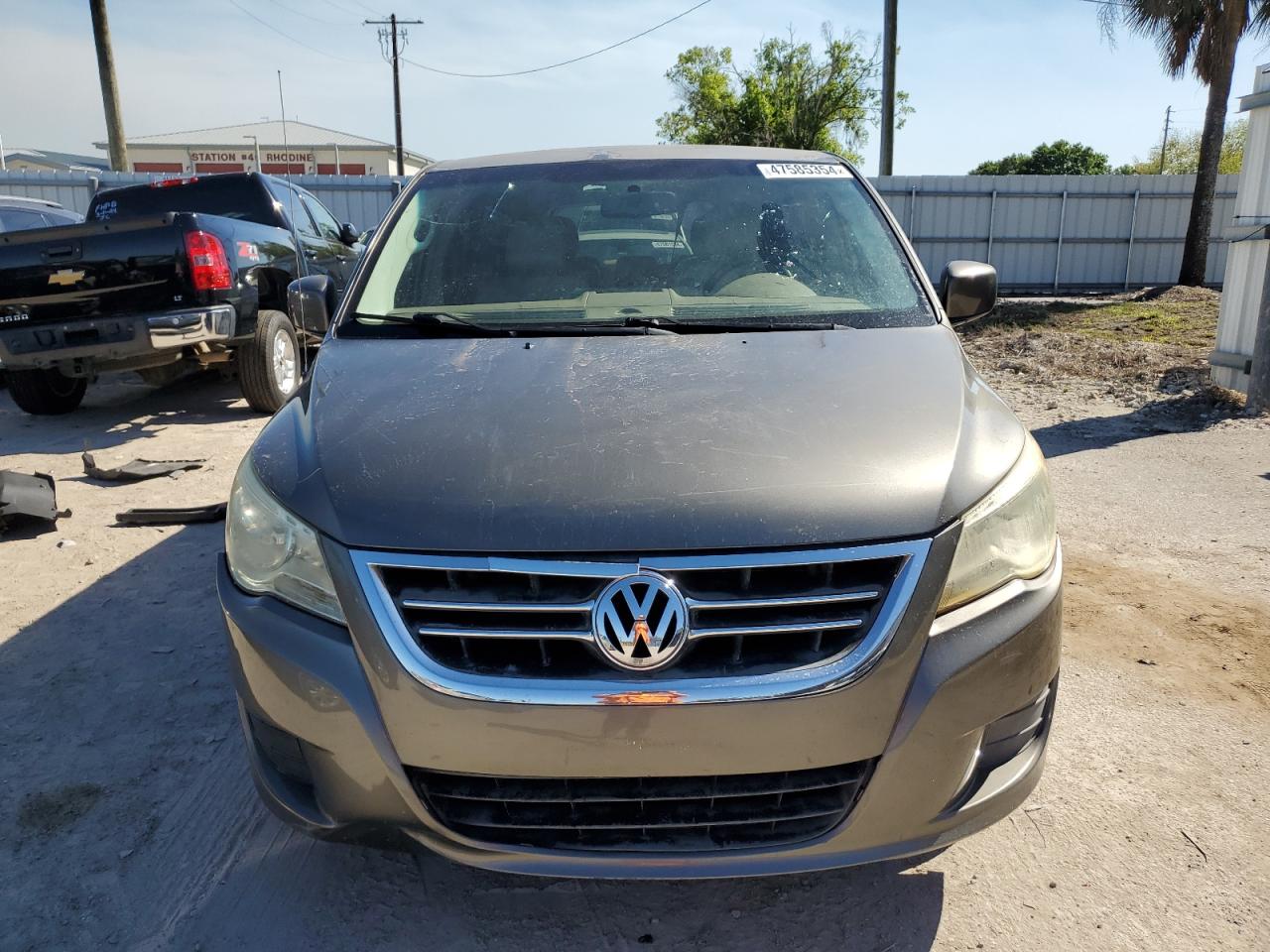 2V4RW3D13AR306018 2010 Volkswagen Routan Se