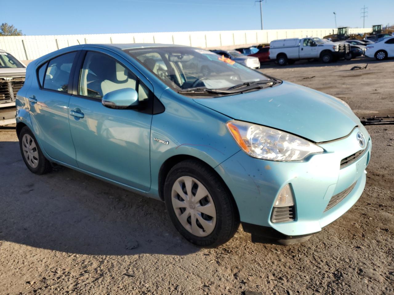 2013 Toyota Prius C vin: JTDKDTB36D1058880