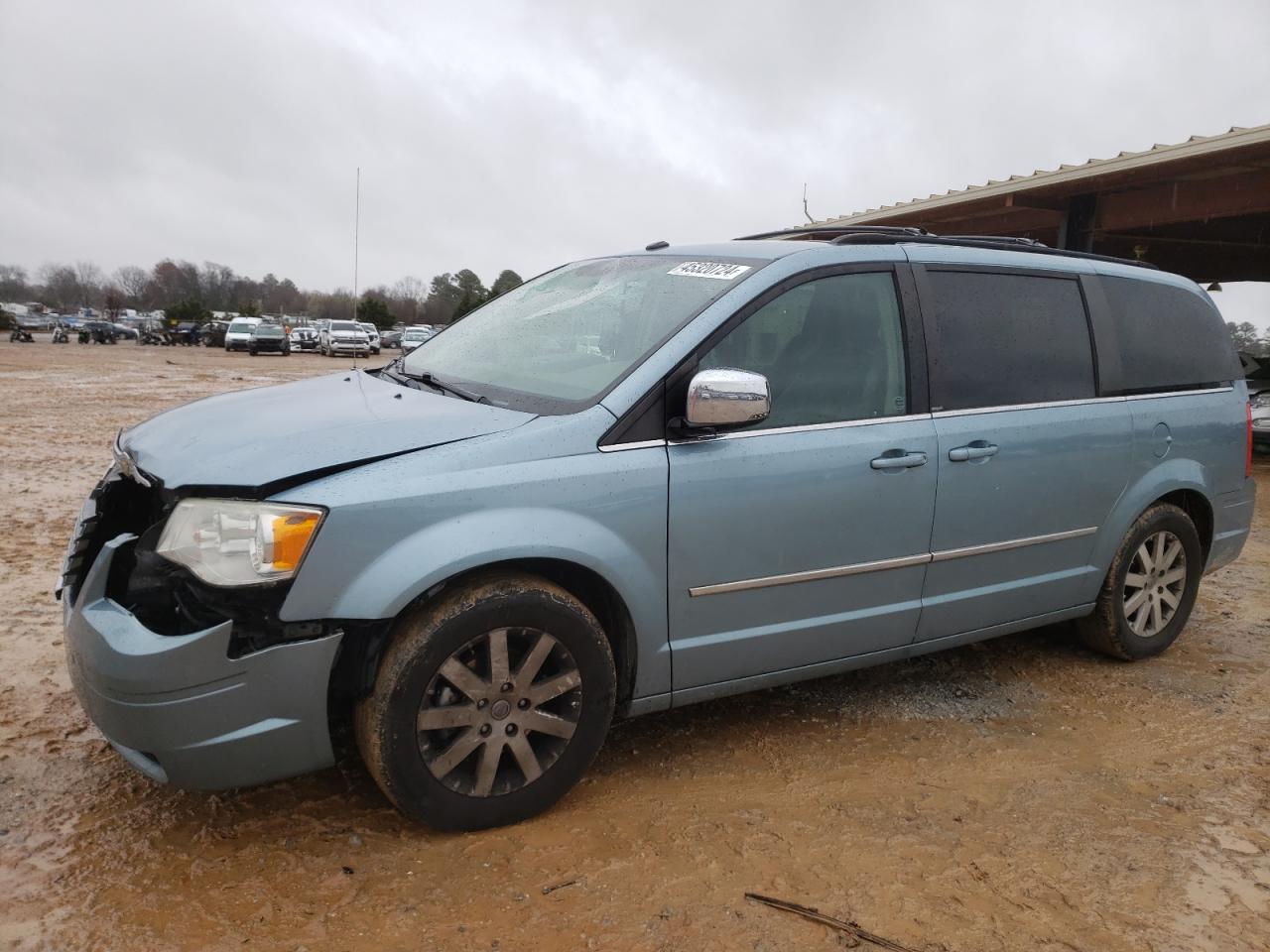 2009 Chrysler Town & Cou 4.0L for Sale in Tanner, AL - Front End