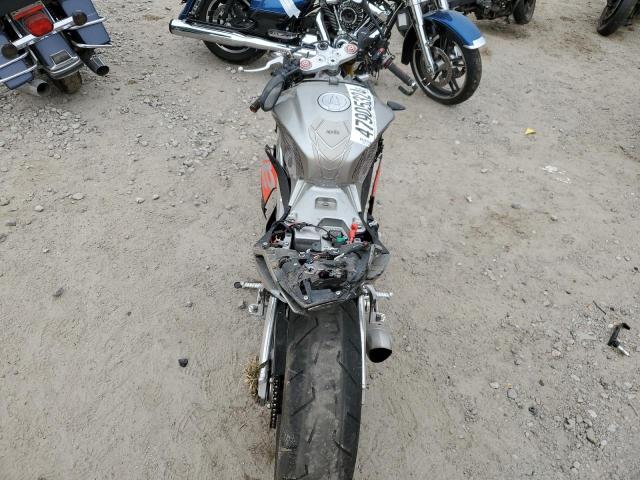 2016 APRILIA TUONO V4 1 ZD4TYU002GS000033