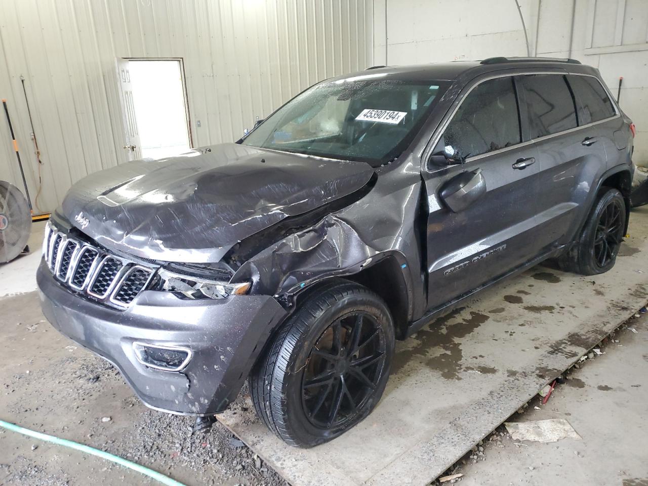1C4RJEAG4HC763419 2017 Jeep Grand Cherokee Laredo