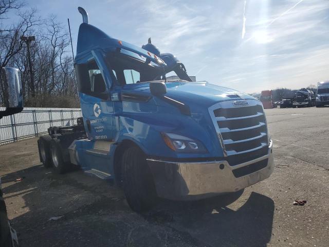 Lot #2459889970 2022 FREIGHTLINER CASCADIA 1 salvage car
