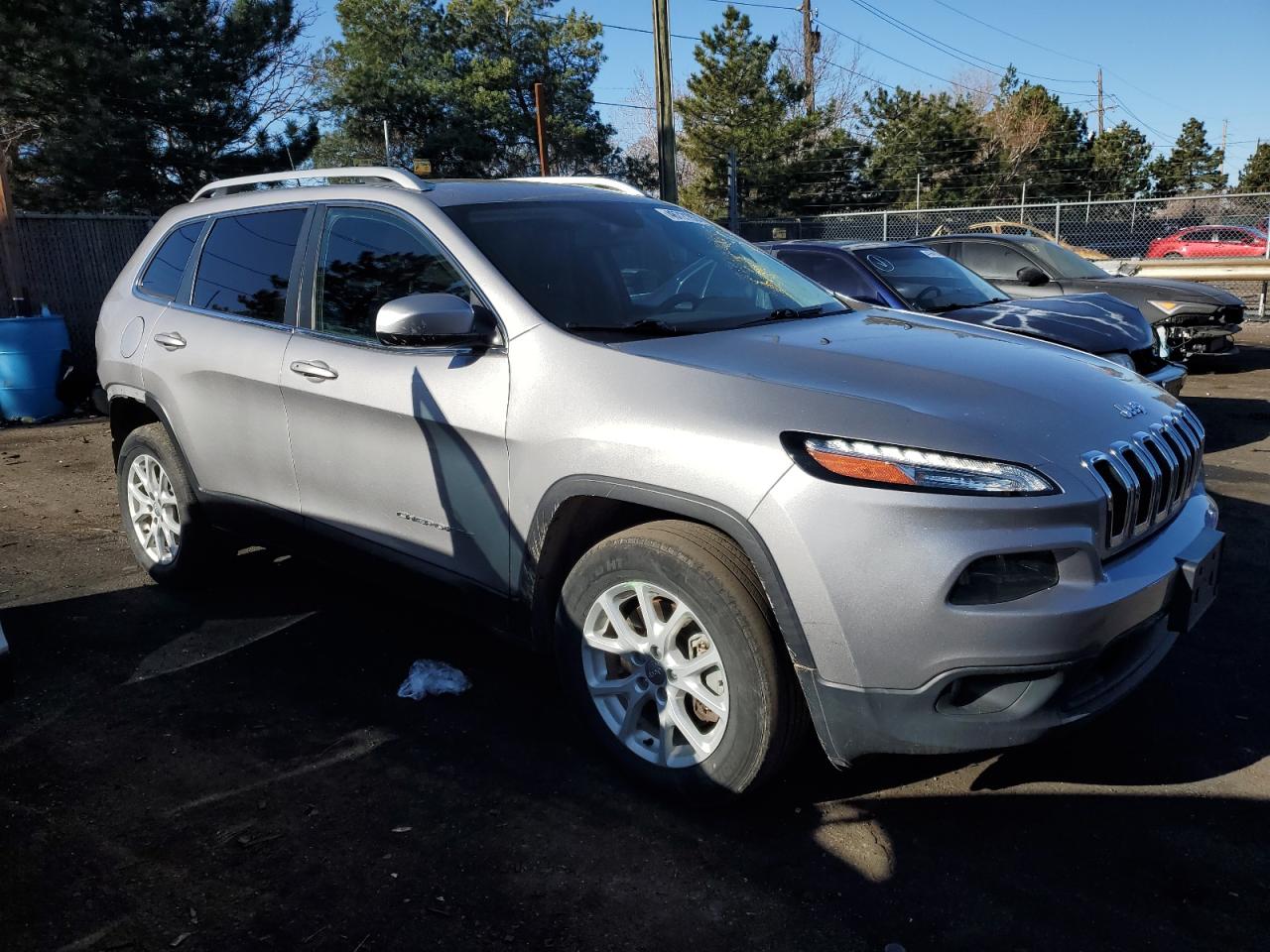 2018 Jeep Cherokee Latitude Plus vin: 1C4PJMLB7JD556123