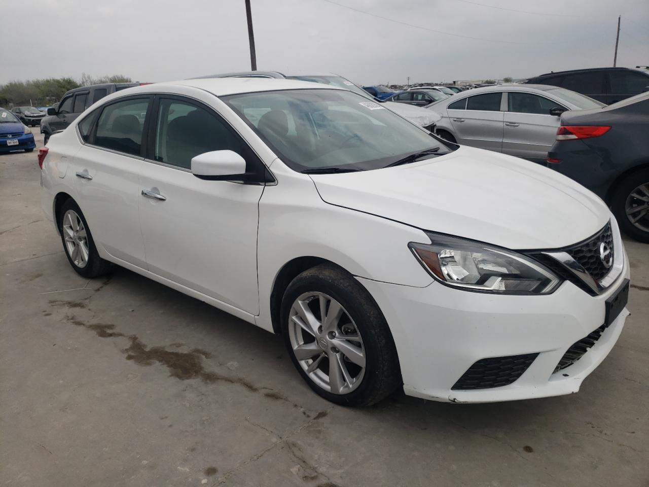 VIN: 3N1AB7AP7KL612711 2019 NISSAN SENTRA