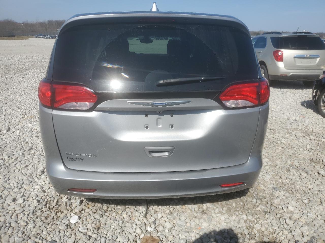 2C4RC1DG8HR721535 2017 Chrysler Pacifica Touring