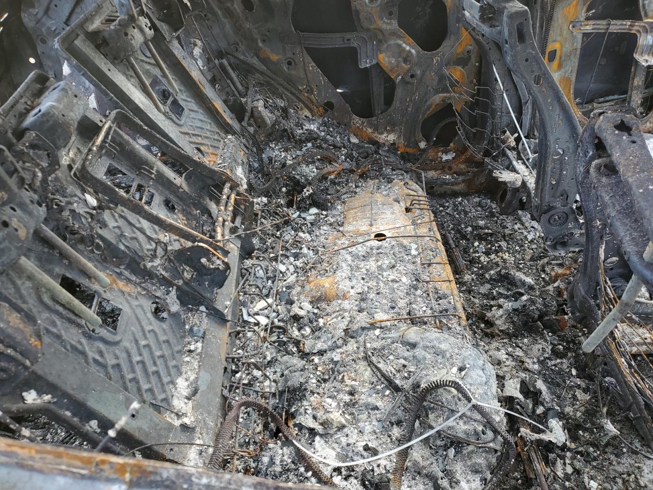 KL4MMFSL8MB123940 2021 Buick Encore Gx Essence