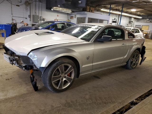 FORD MUSTANG GT