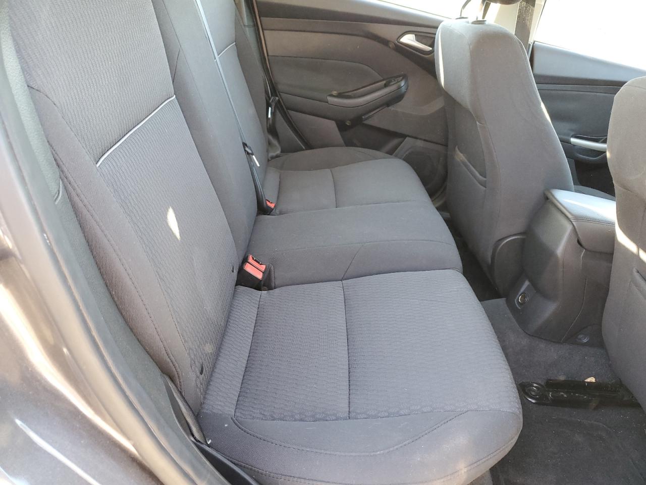 1FAHP3M25CL161724 2012 Ford Focus Sel