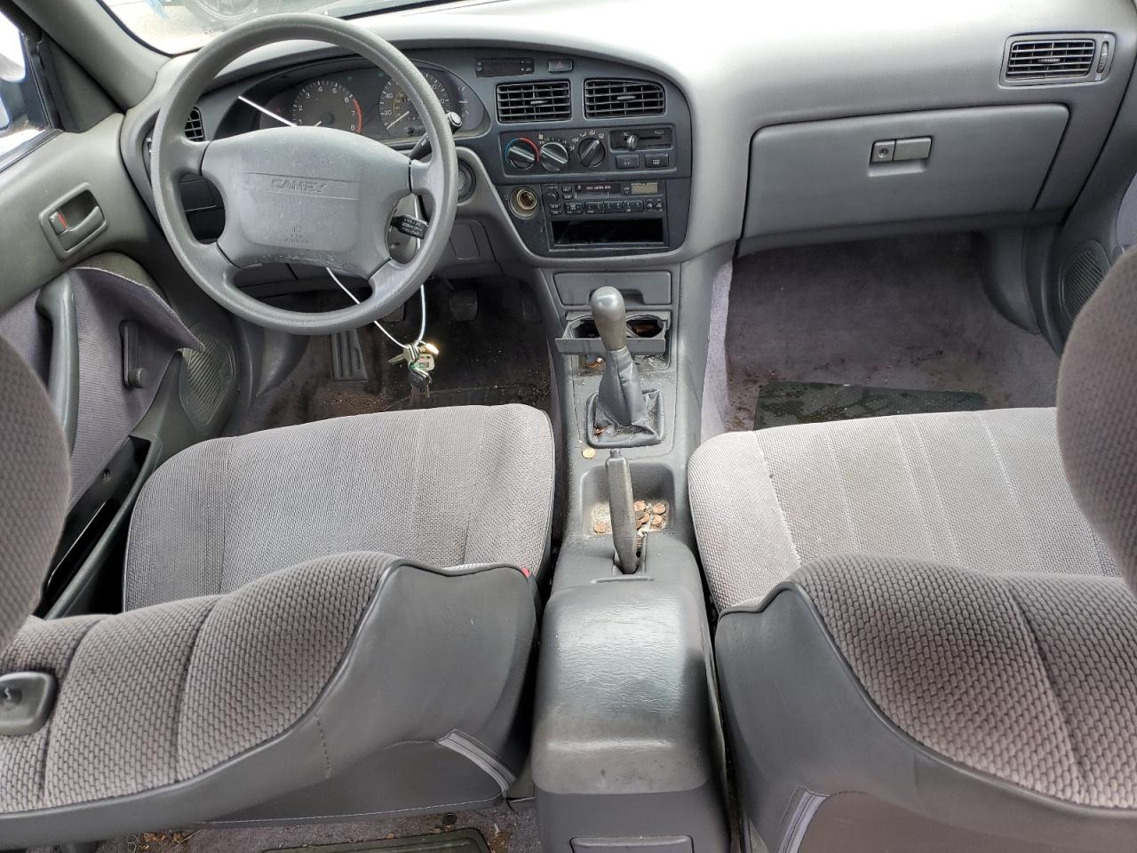 JT2SK11E7N0076141 1992 Toyota Camry Dlx