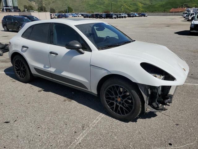 VIN WP1AA2A56JLB15059 2018 Porsche Macan no.4