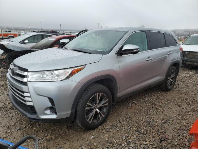 VIN 5TDZZRFH8KS309844 2019 Toyota Highlander, LE no.1