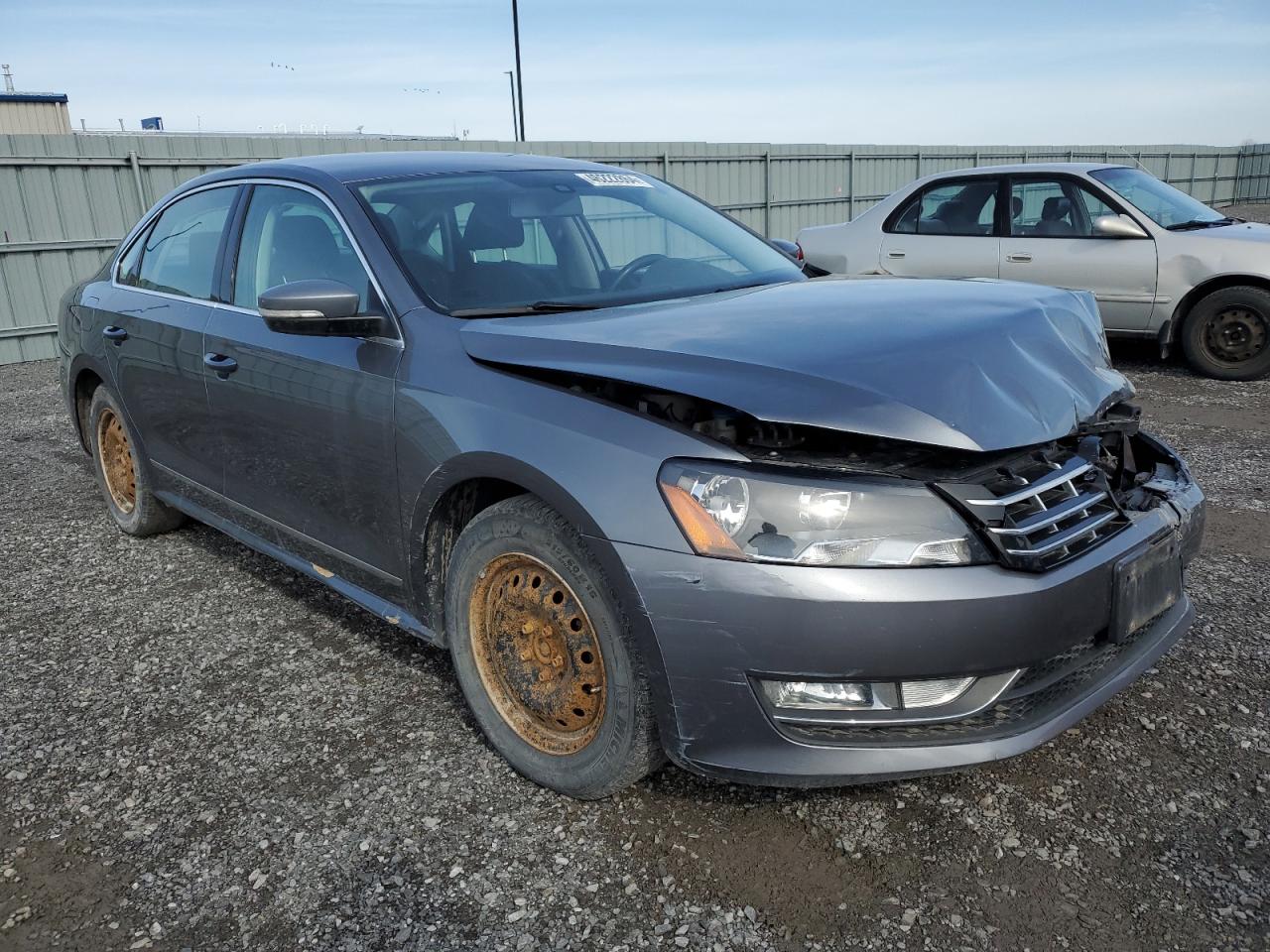 2015 Volkswagen Passat S vin: 1VWAV7A36FC102057