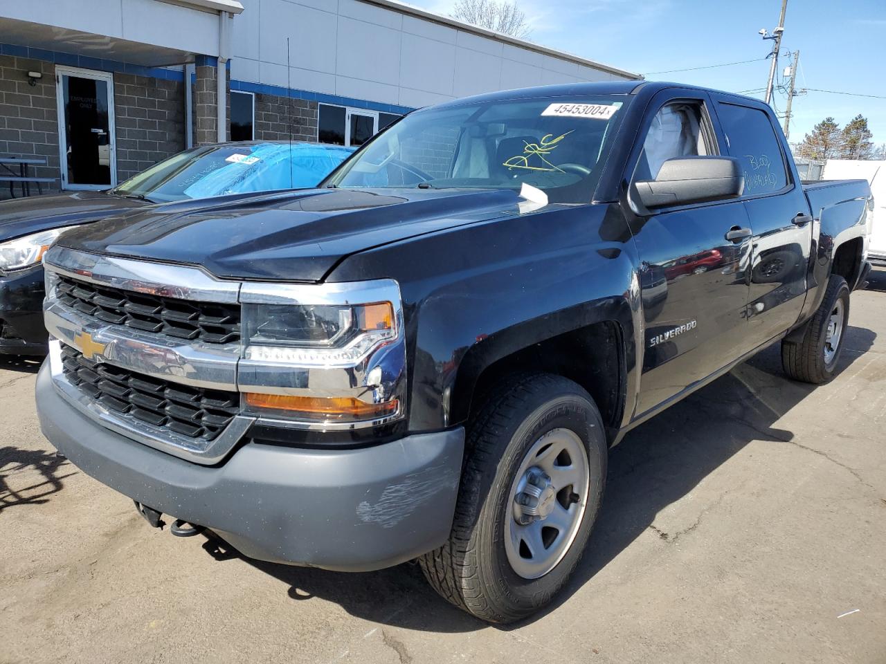 2018 Chevrolet Silverado K1500 vin: 3GCUKNEH2JG182644