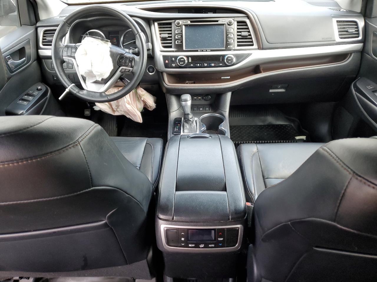 5TDJZRFH1KS611618 2019 Toyota Highlander Se