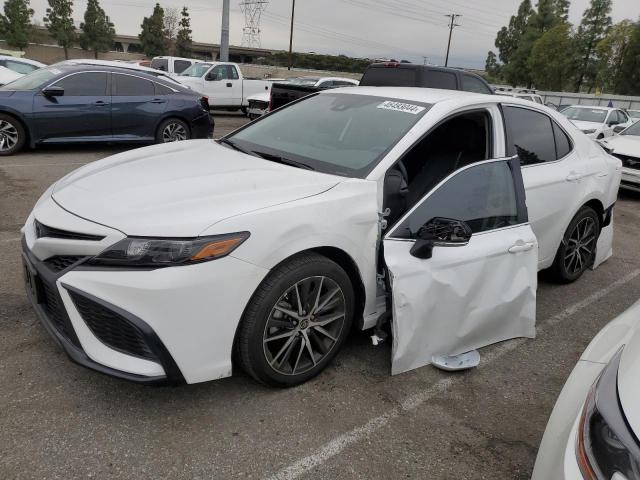 Lot #2503772269 2023 TOYOTA CAMRY SE N salvage car