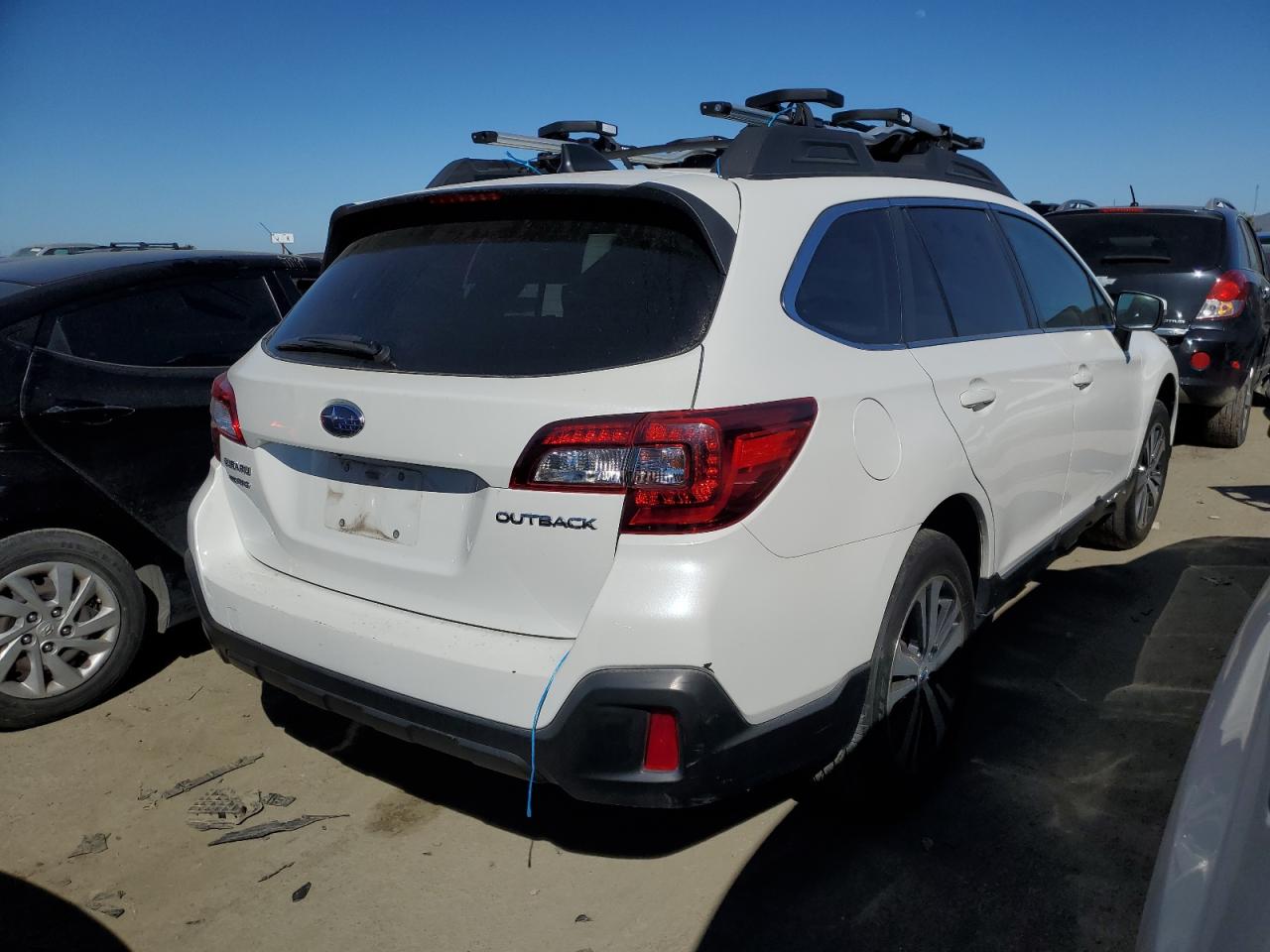 4S4BSAJC5K3261221 2019 Subaru Outback 2.5I Limited