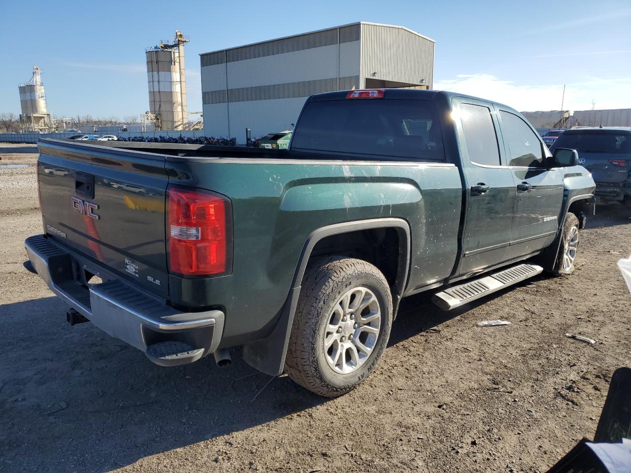 Lot #2506164296 2015 GMC SIERRA C15