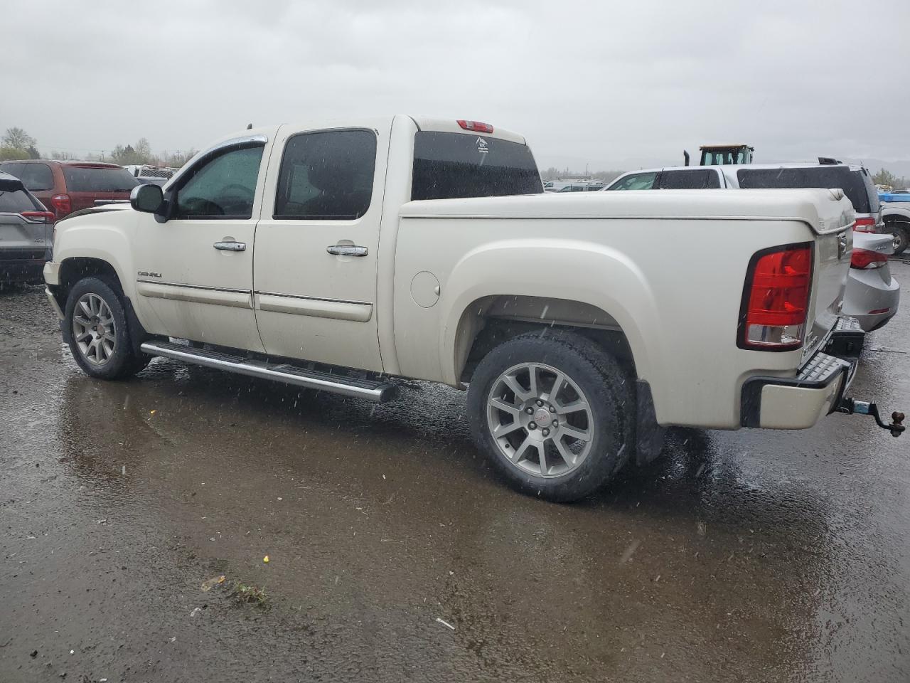 3GTP2XE21BG218085 2011 GMC Sierra K1500 Denali