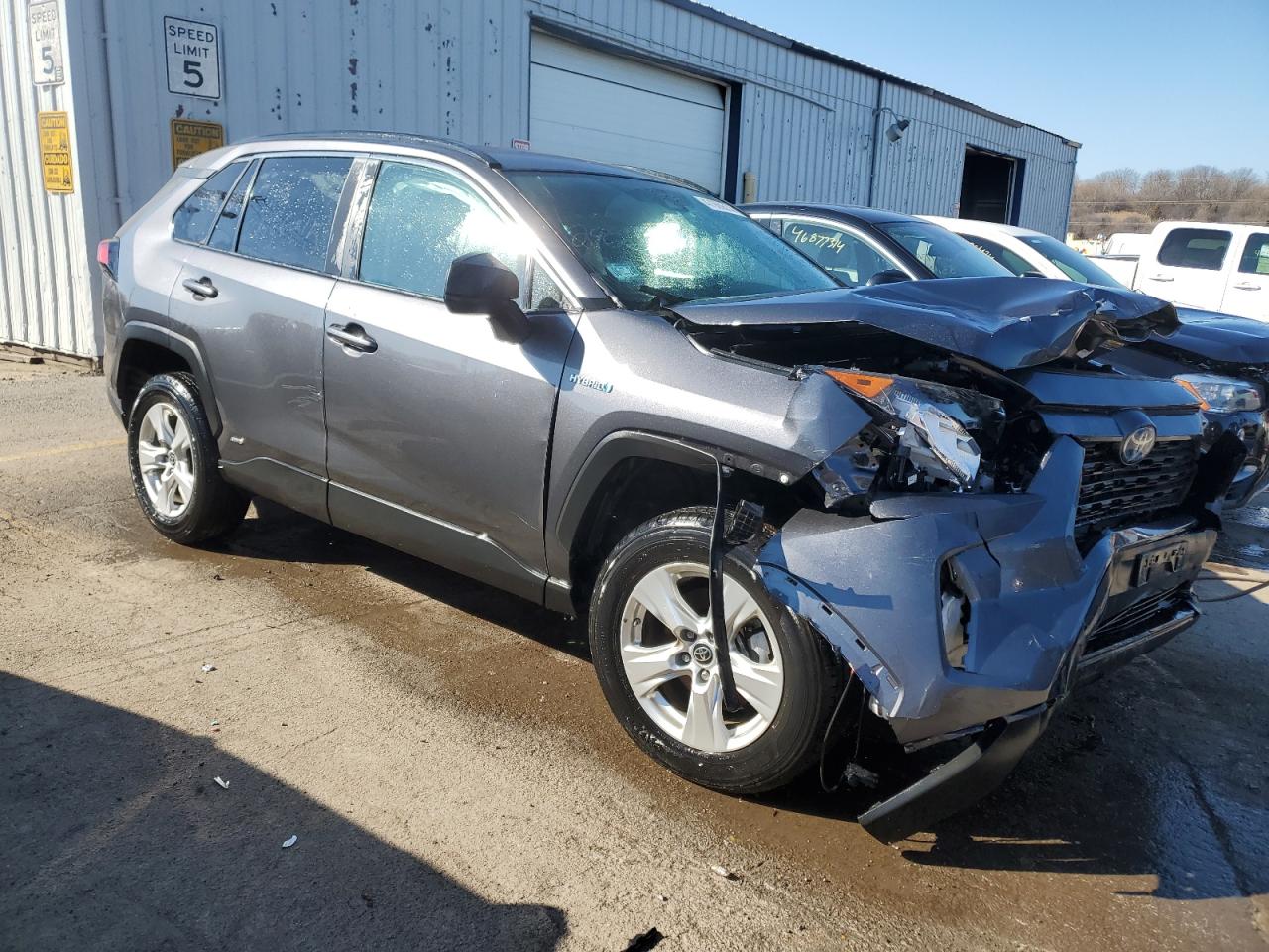 4T3LWRFV6MU045707 2021 Toyota Rav4 Le