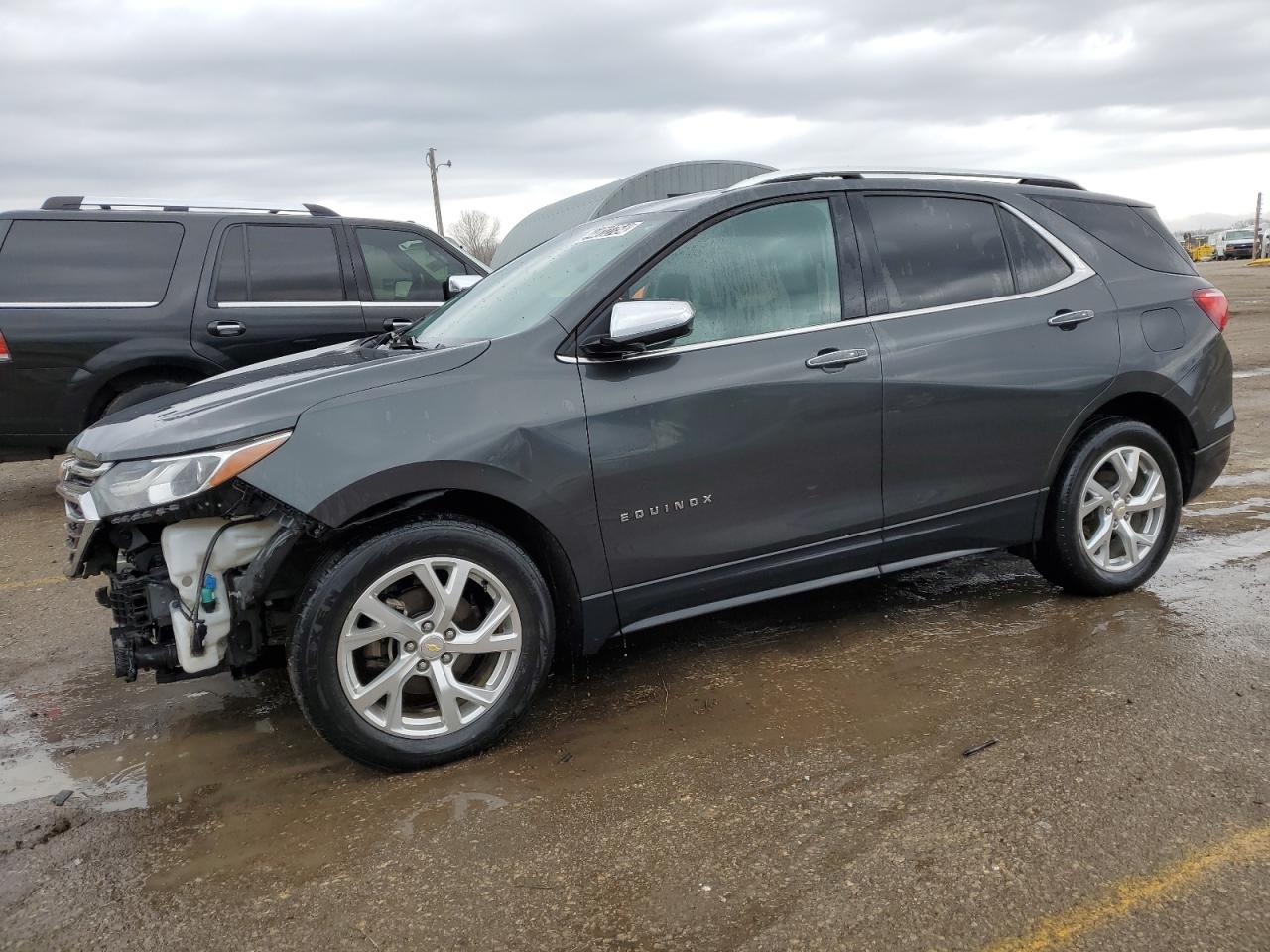 2GNAXVEV3J6191172 2018 Chevrolet Equinox Premier