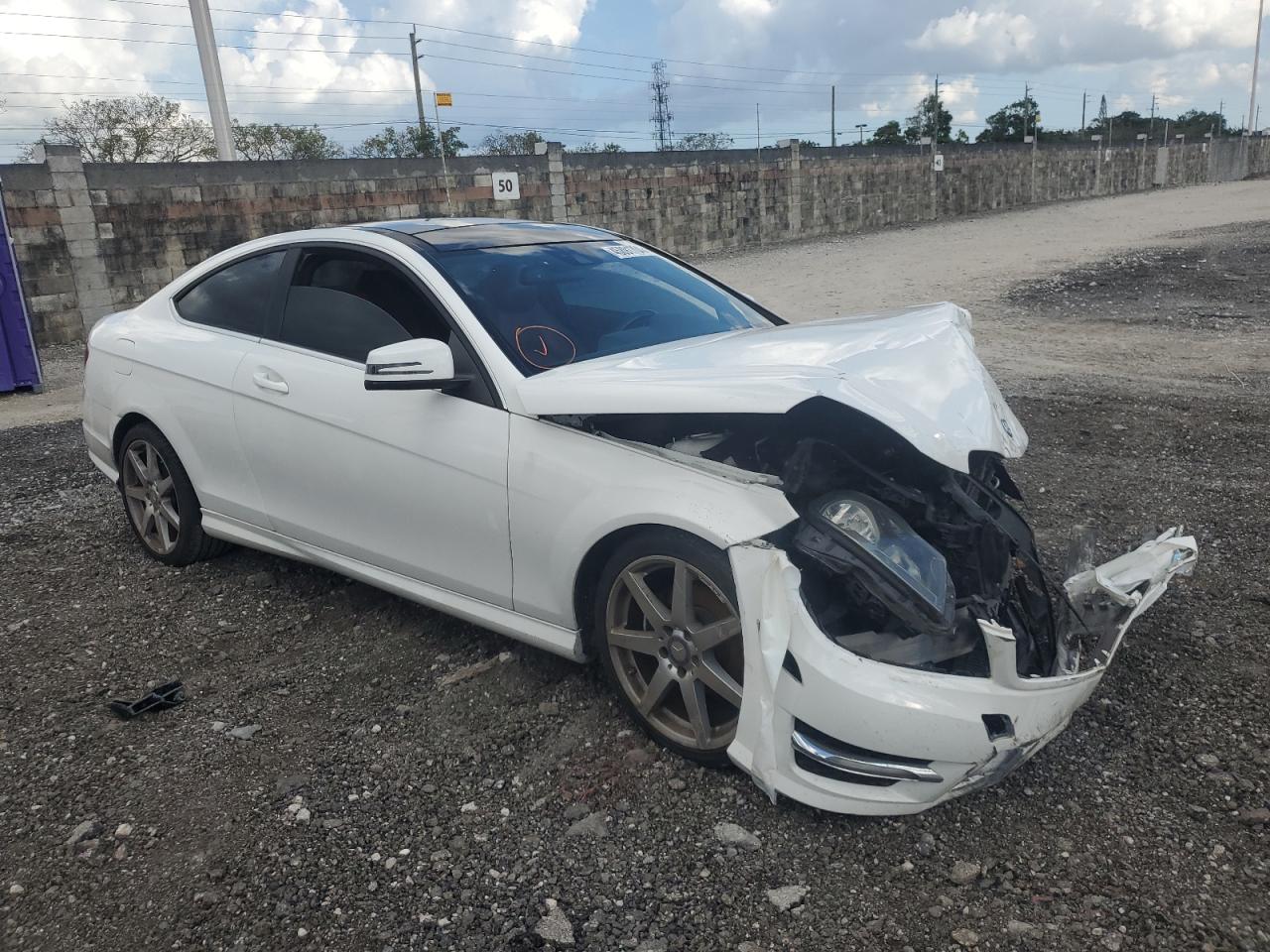 WDDGJ4HB6DF954317 2013 Mercedes-Benz C 250