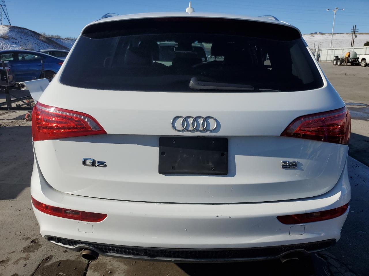 WA1DKAFP4BA052986 2011 Audi Q5 Premium Plus