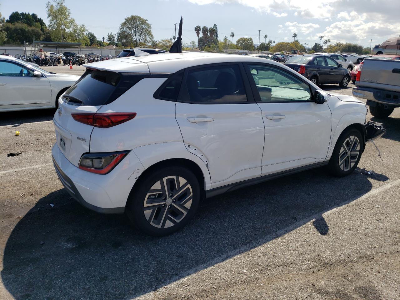 KM8K33AG3PU167108 2023 Hyundai Kona Sel