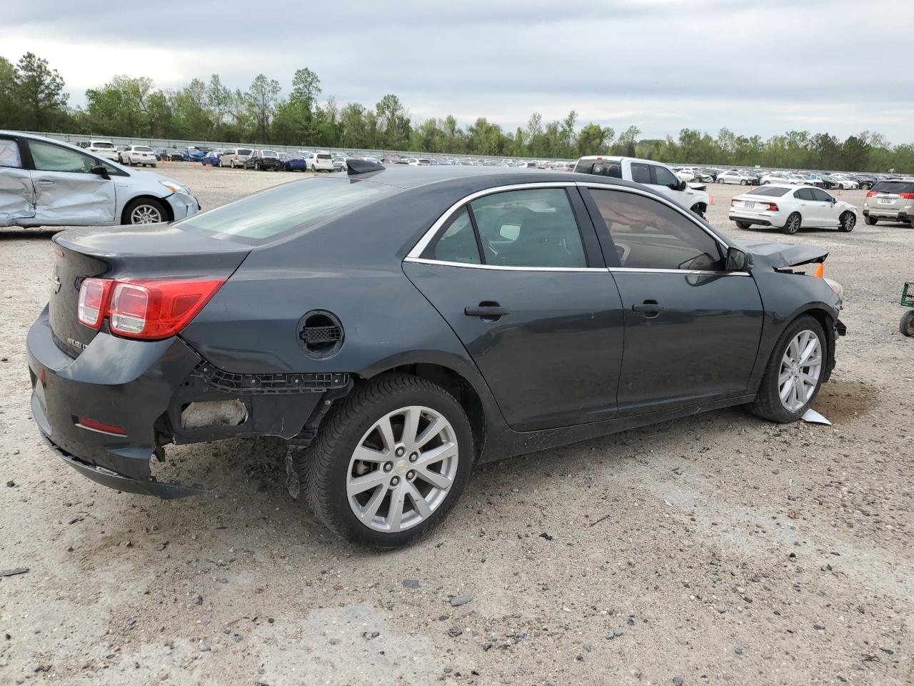 1G11D5SL2FF240369 2015 Chevrolet Malibu 2Lt