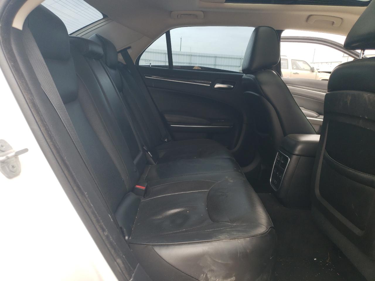 2C3CCAEG1GH190143 2016 Chrysler 300C