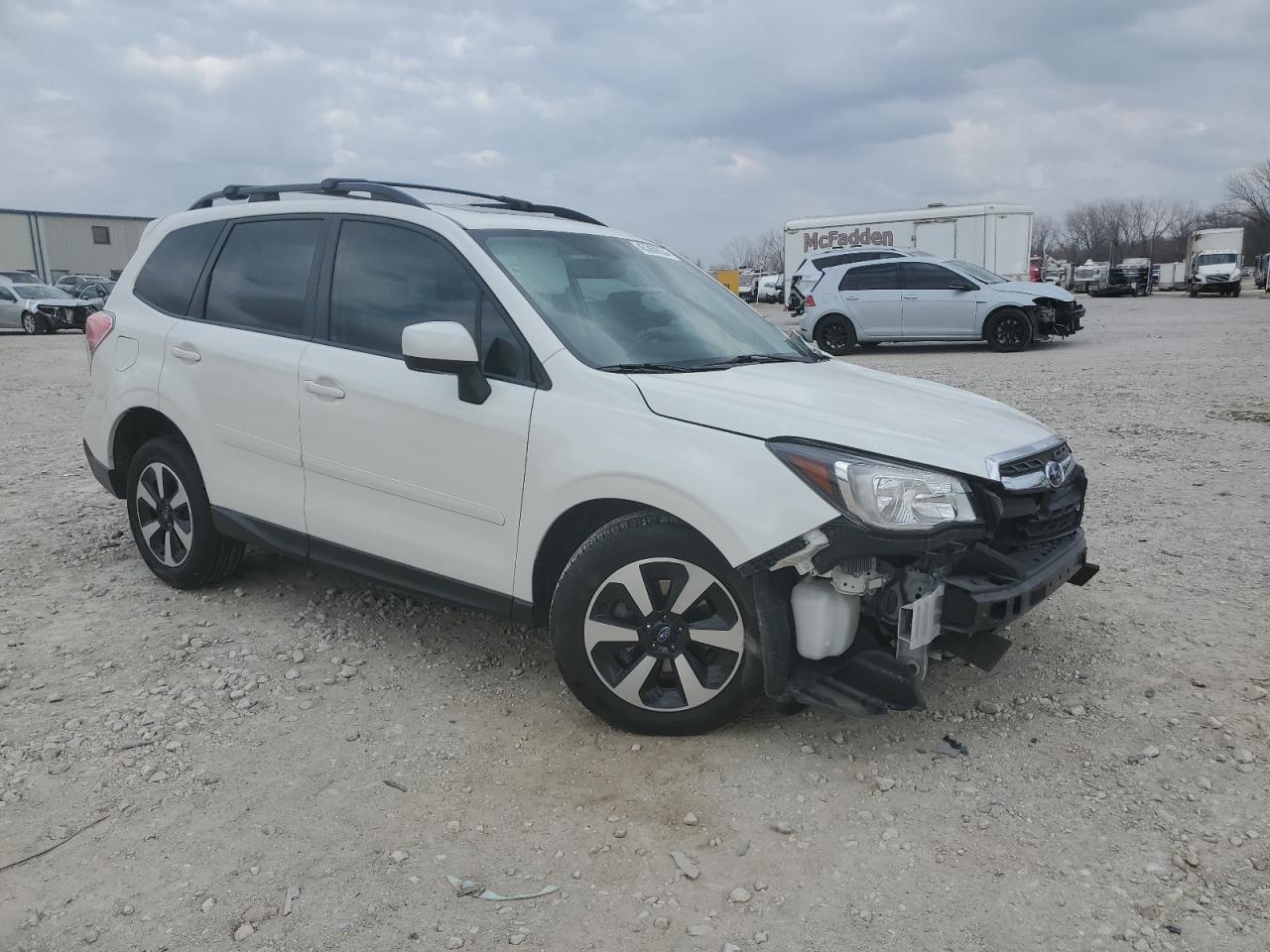 JF2SJAEC5JG488211 2018 Subaru Forester 2.5I Premium