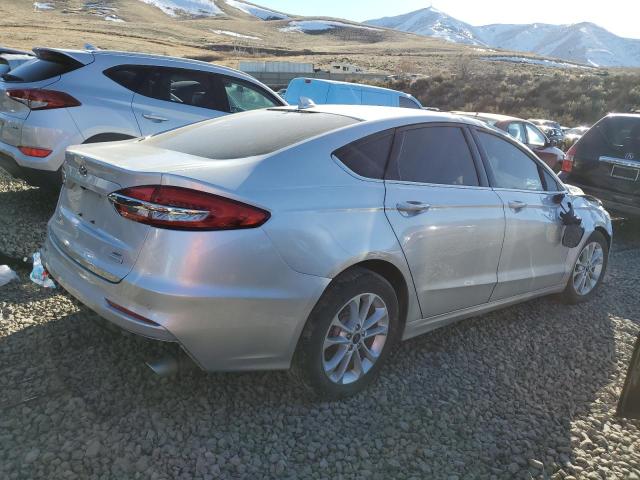 VIN 3FA6P0HDXKR135900 2019 Ford Fusion, SE no.3