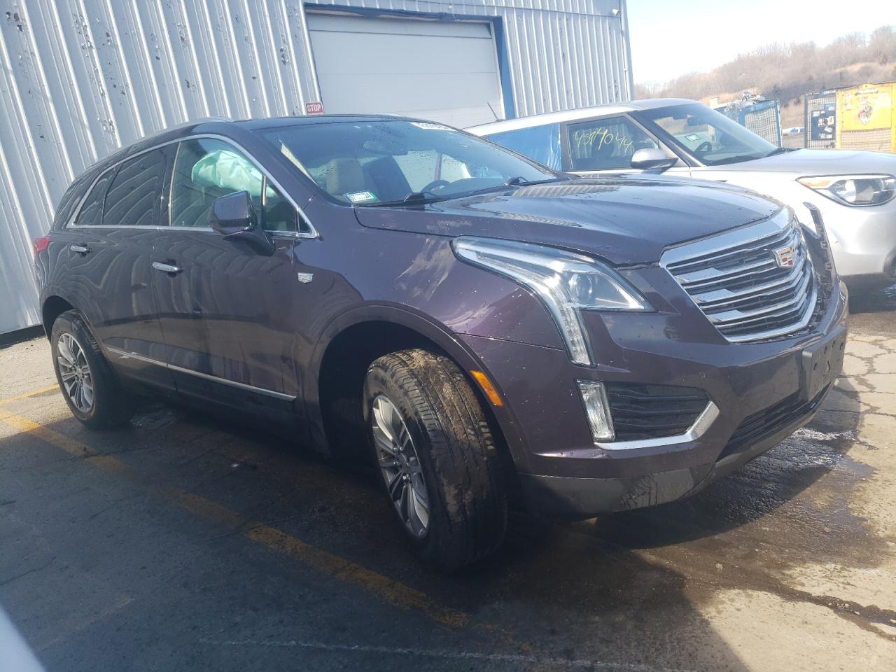 1GYKNDRS9JZ198882 2018 Cadillac Xt5 Luxury