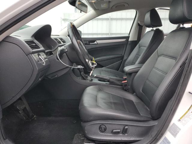 2015 VOLKSWAGEN PASSAT S - 1VWAT7A39FC076575