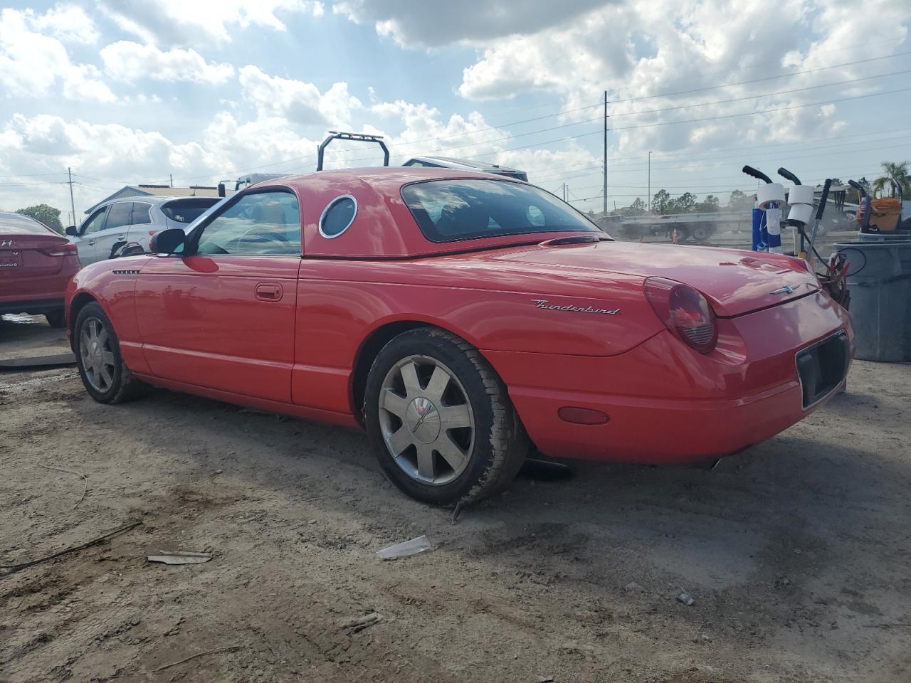 1FAHP60A92Y121128 2002 Ford Thunderbird