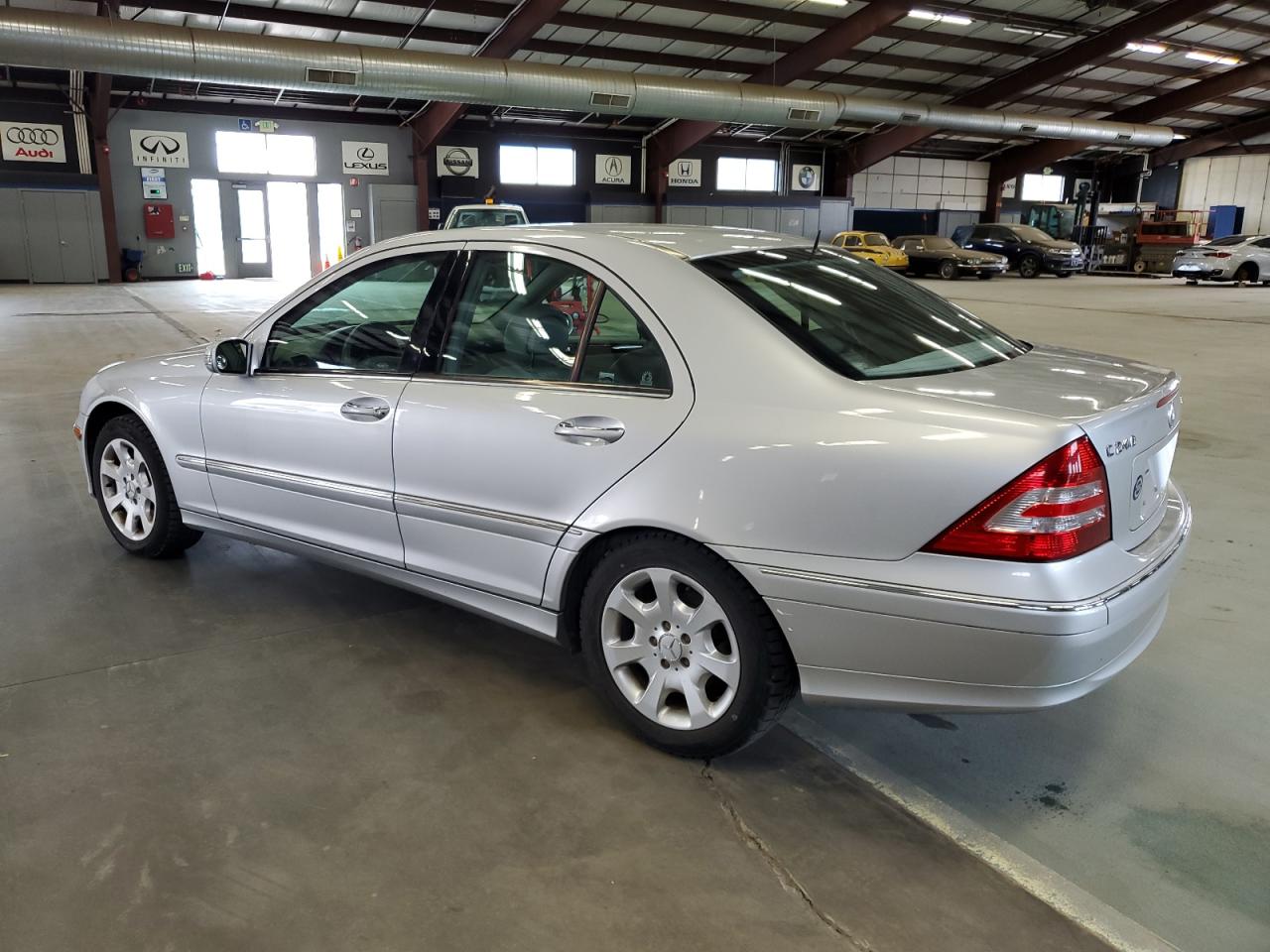 WDBRF81J65F658923 2005 Mercedes-Benz C 240 4Matic