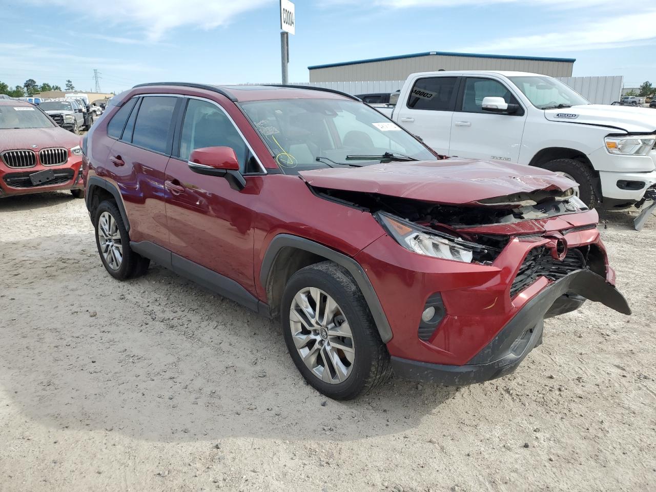 VIN: 2T3C1RFV0MW118536 2021 TOYOTA RAV4