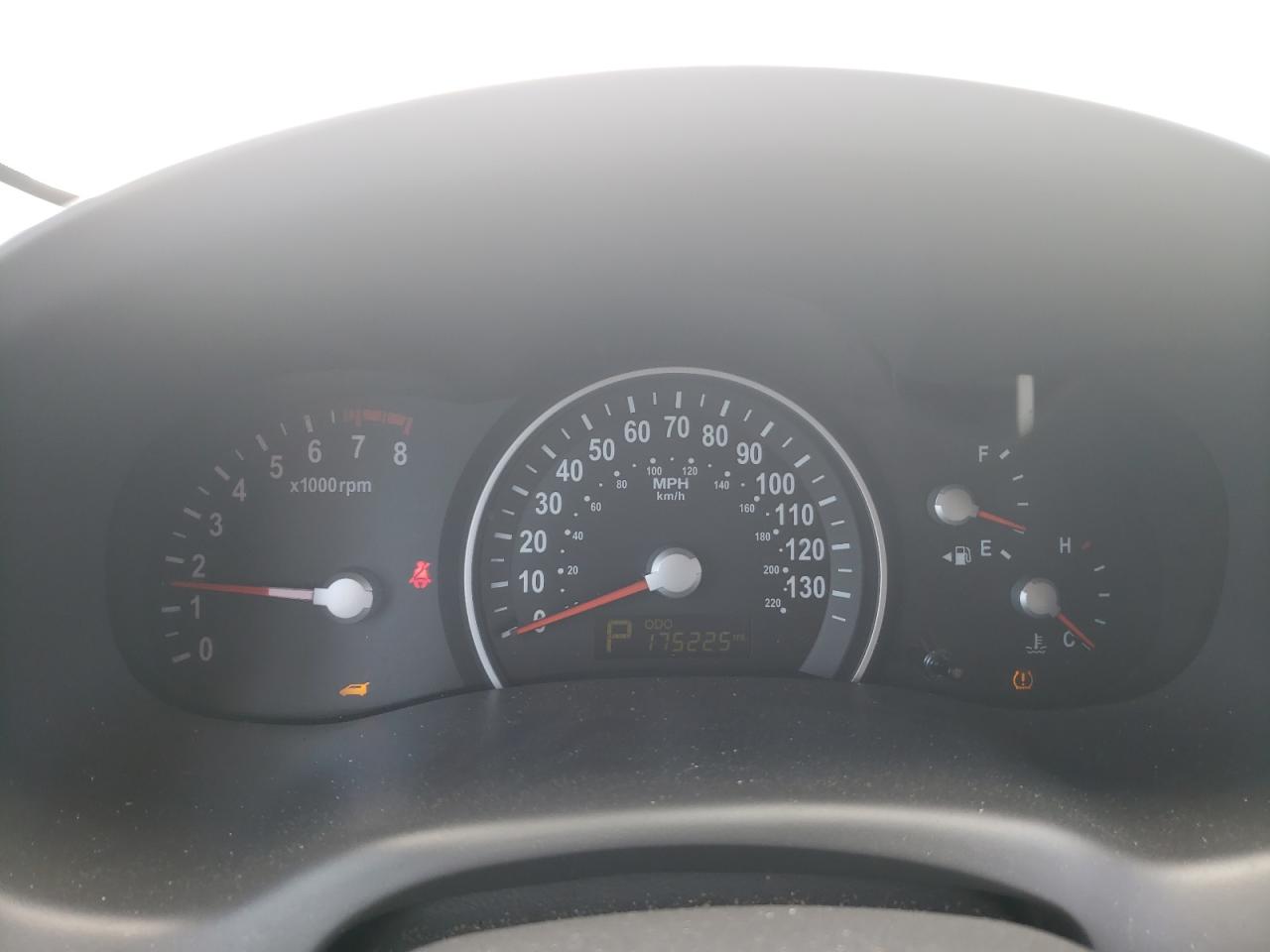 2014 Kia Sedona Lx vin: KNDMG4C79E6580947