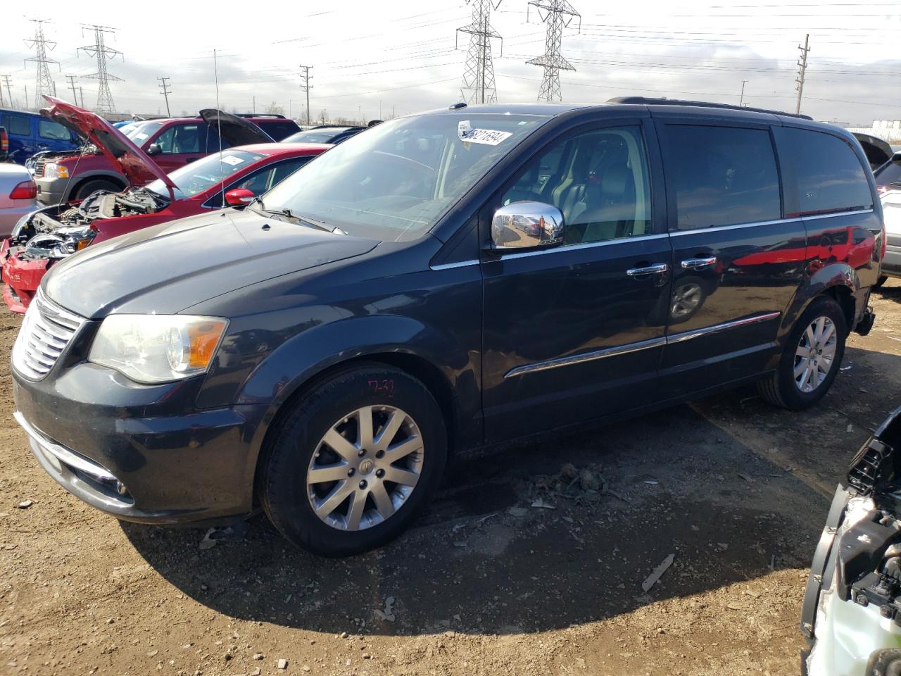 2A4RR8DG3BR667795 2011 Chrysler Town & Country Touring L