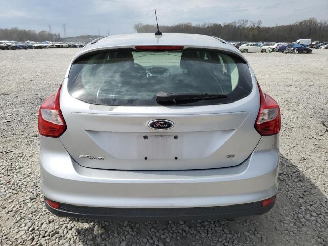 1FAHP3K22CL183490 2012 Ford Focus Se