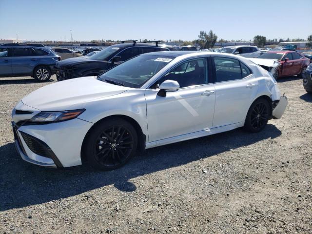 Lot #2503613998 2023 TOYOTA CAMRY XSE salvage car