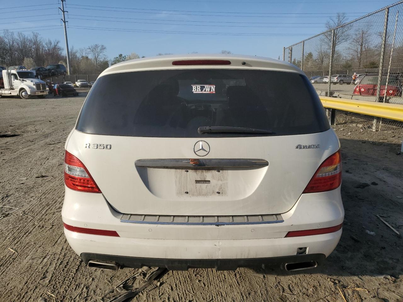 4JGCB6FEXBA116053 2011 Mercedes-Benz R 350 4Matic