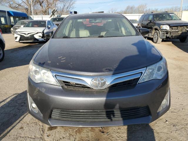 Lot #2425914402 2012 TOYOTA CAMRY BASE salvage car