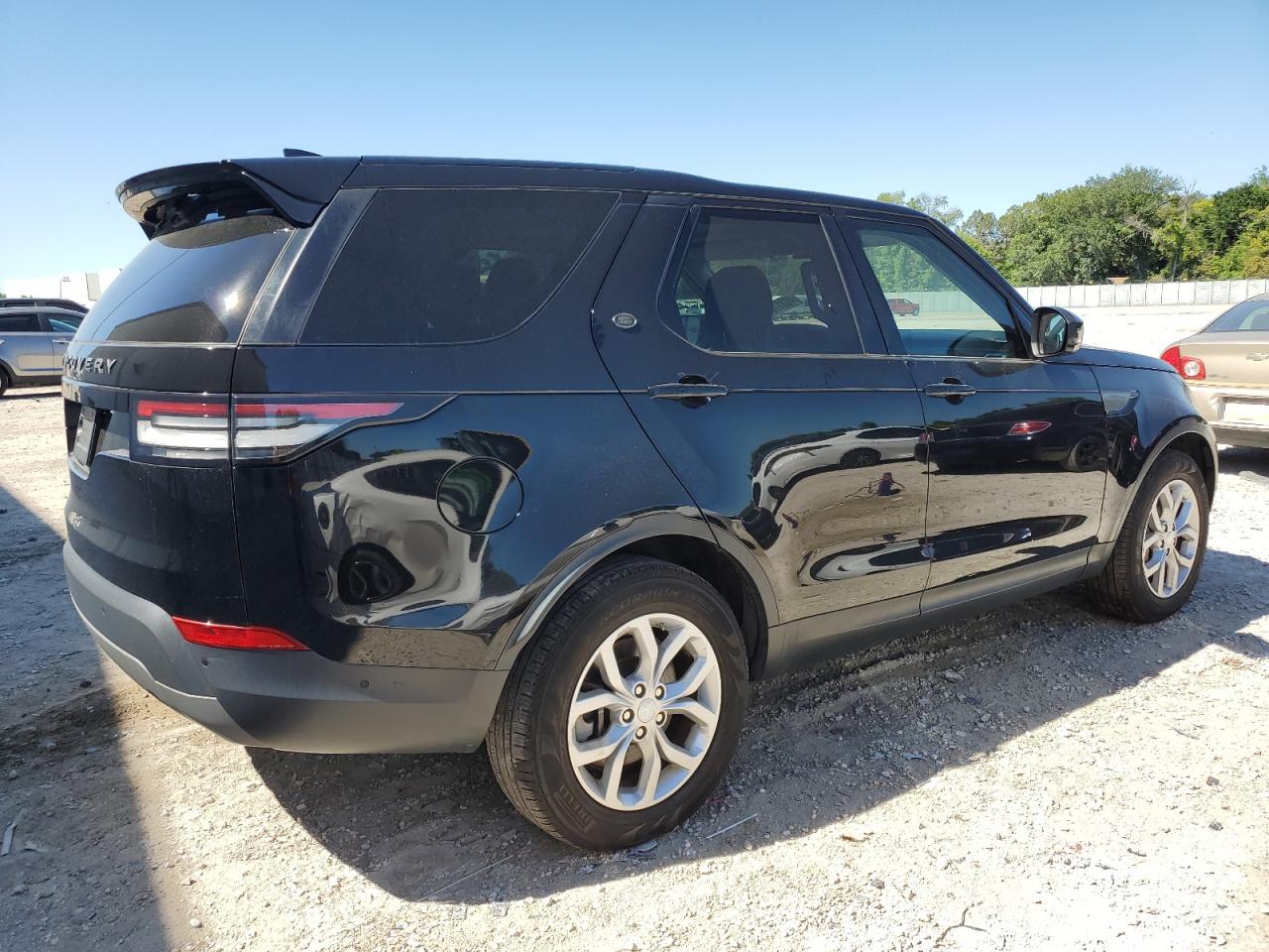 2019 Land Rover Discovery Se vin: SALRG2RV2KA094577